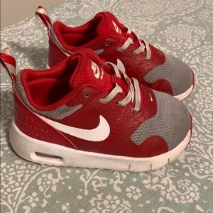 Nike Air Max Tavas size 6c